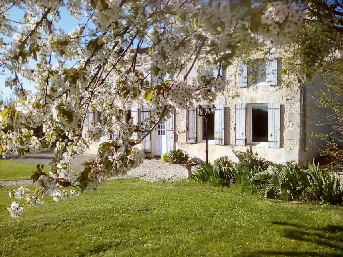 Bed and Breakfast Maison Lavande Сен-Жан-д'Анжели Экстерьер фото