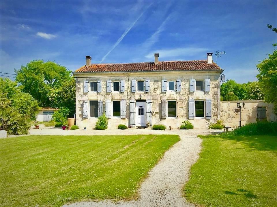 Bed and Breakfast Maison Lavande Сен-Жан-д'Анжели Экстерьер фото